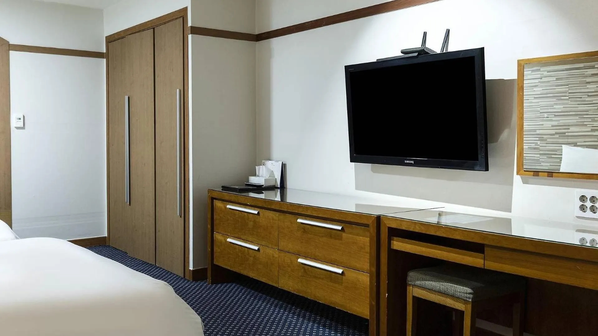 ***  Incheon Airport Hotel Zeumes South Korea