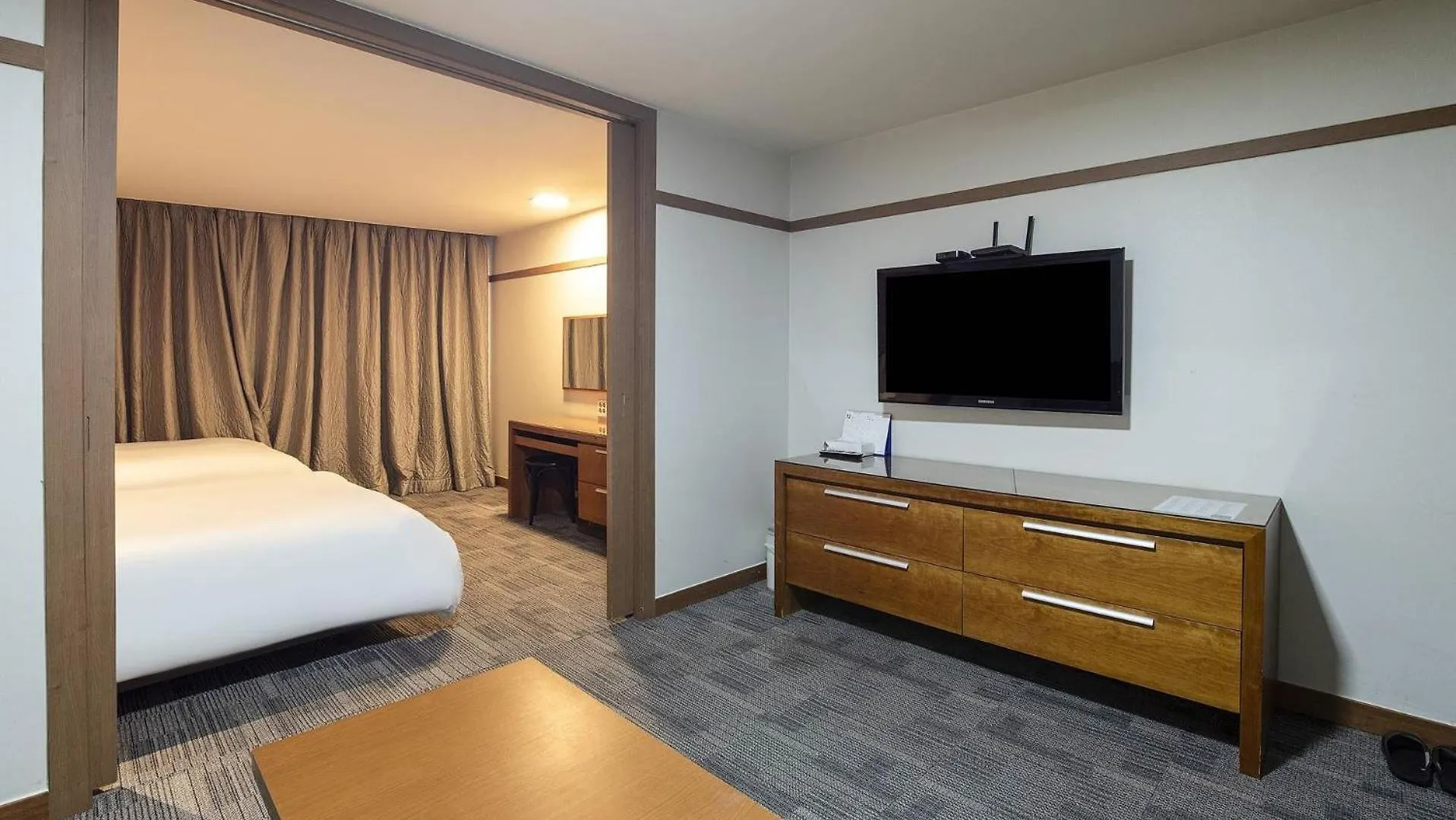 ***  Incheon Airport Hotel Zeumes South Korea