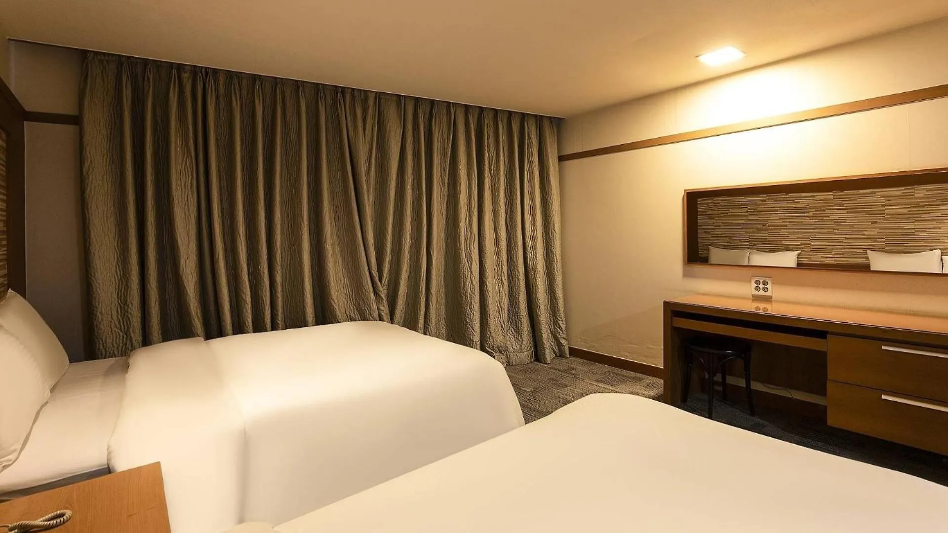 Incheon Airport Hotel Zeumes